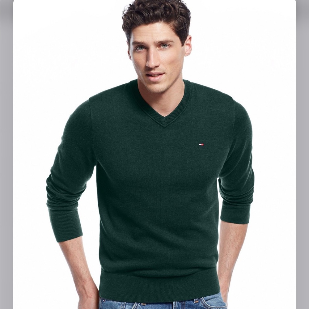 TOMMY HILFIGER GREEN VNECK SWEATER